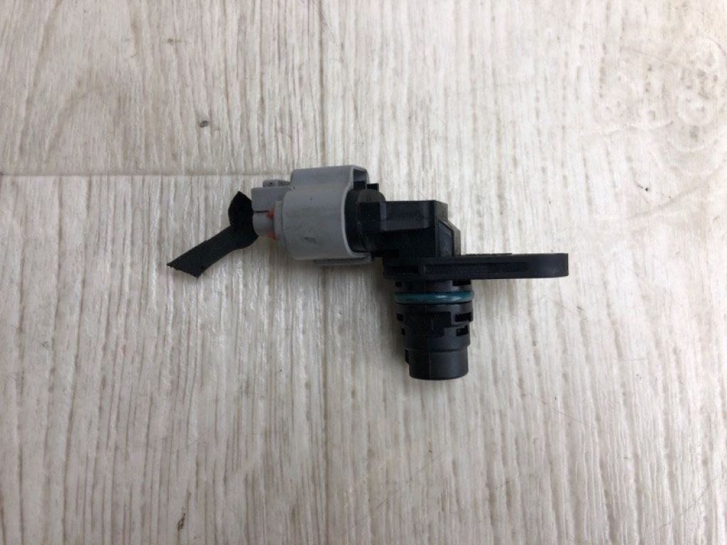 39350-25010 | Датчик положения распредвала KIA FORTE/CERATO TD 08-13