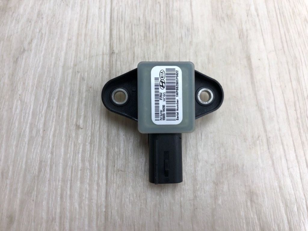 95920-1M200 | Датчик удара KIA FORTE/CERATO TD 08-13