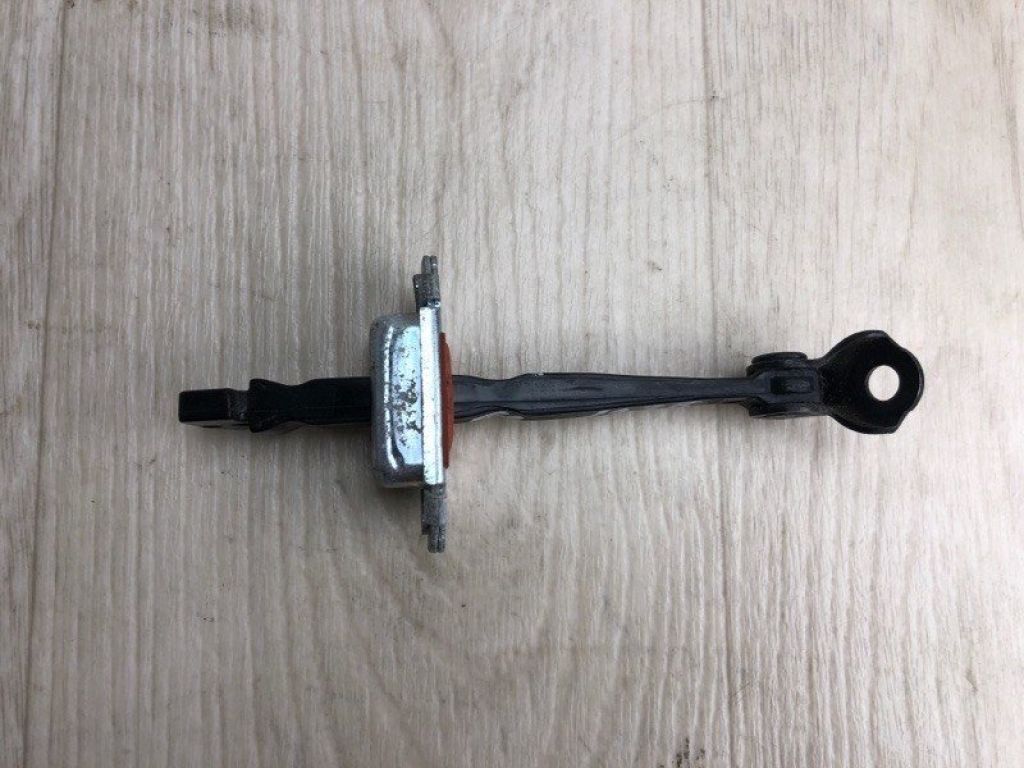 79380-1M000 | Ограничитель двери передн. лев. KIA FORTE/CERATO TD 08-13 - Фото 2