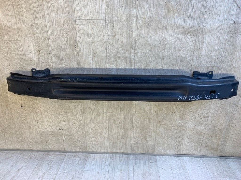 5C6 807 305 B | Усилитель заднего бампера VOLKSWAGEN JETTA USA 10-17