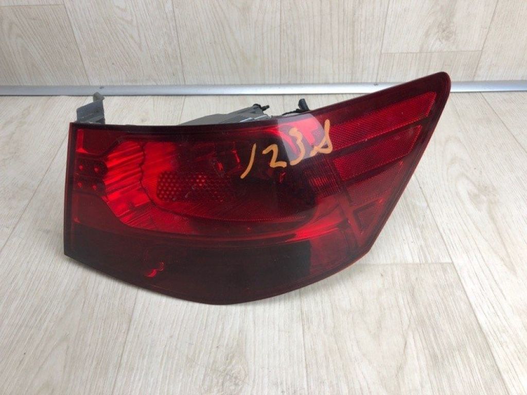 92402-1M010 | Фонарь наружный прав. KIA FORTE/CERATO TD 08-13