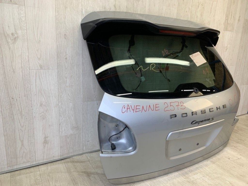 958 512 011 05 GRV | Крышка багажника PORSCHE CAYENNE 10-18 - Фото 3