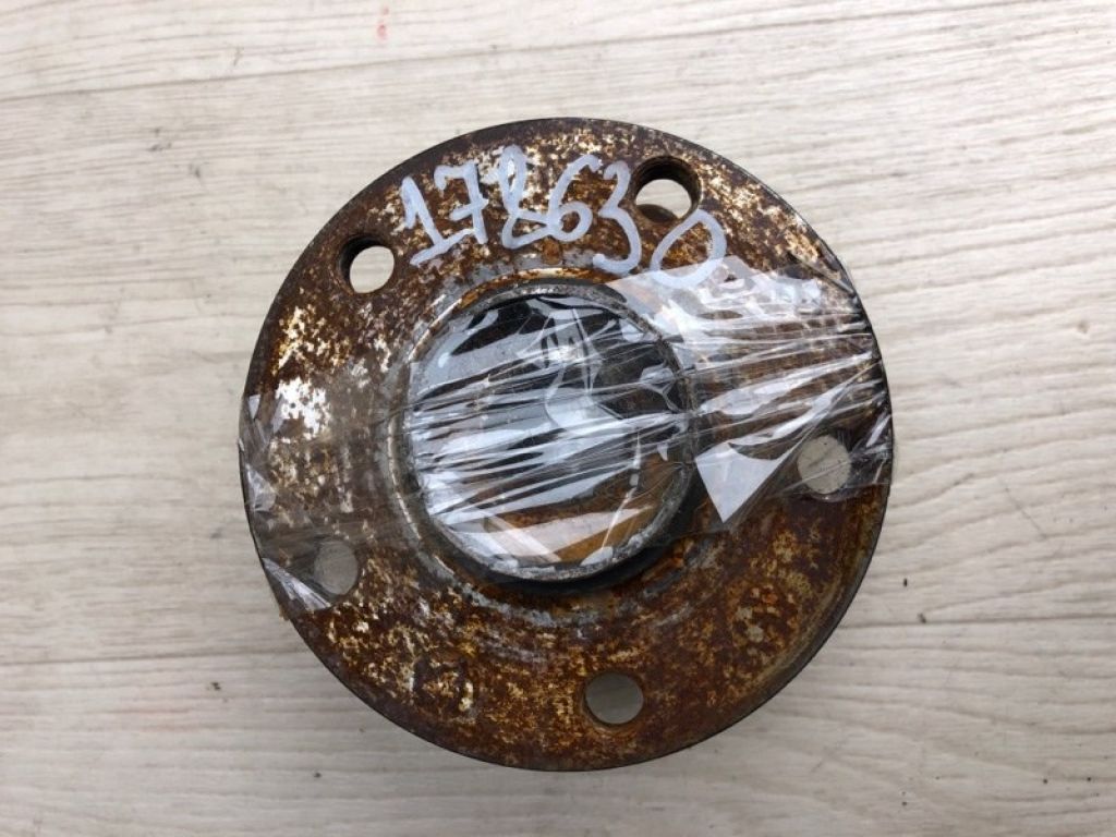 8J0 598 625 | Маточина колеса передня VOLKSWAGEN BEETLE 11-19