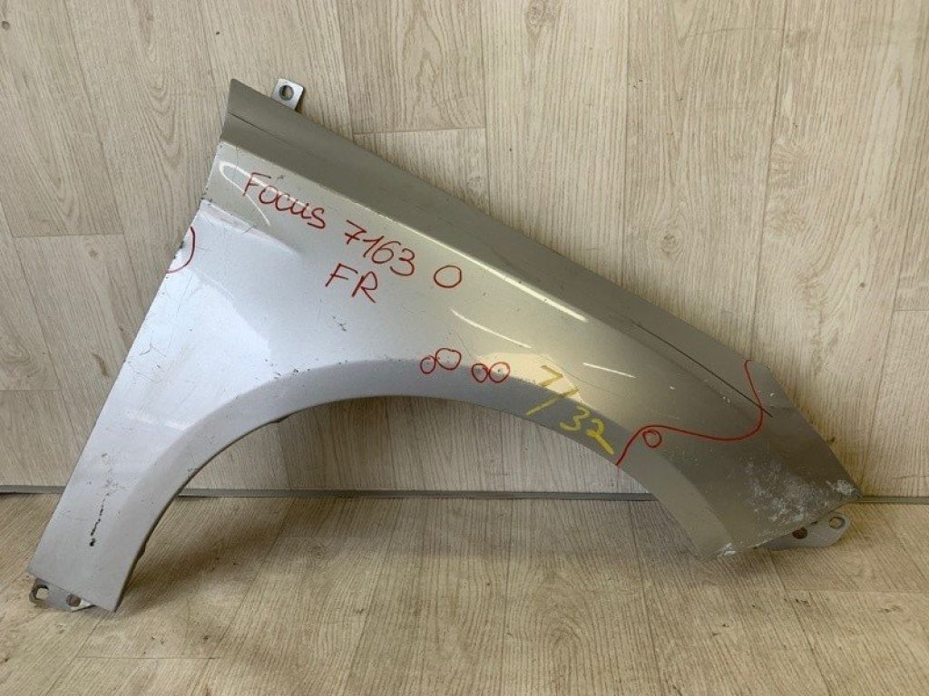 BM5Z-16005-A | Крило переднє прав. FORD FOCUS 10-18