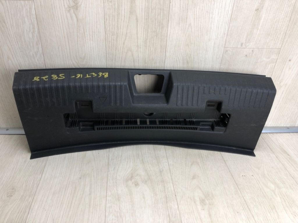 5C5 863 459 C 82V | Накладка панели багажника внутренняя VOLKSWAGEN BEETLE 11-19
