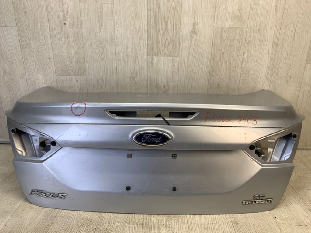 CP9Z-5440110-AA | Кришка багажника FORD FOCUS 10-18 - Фото 2