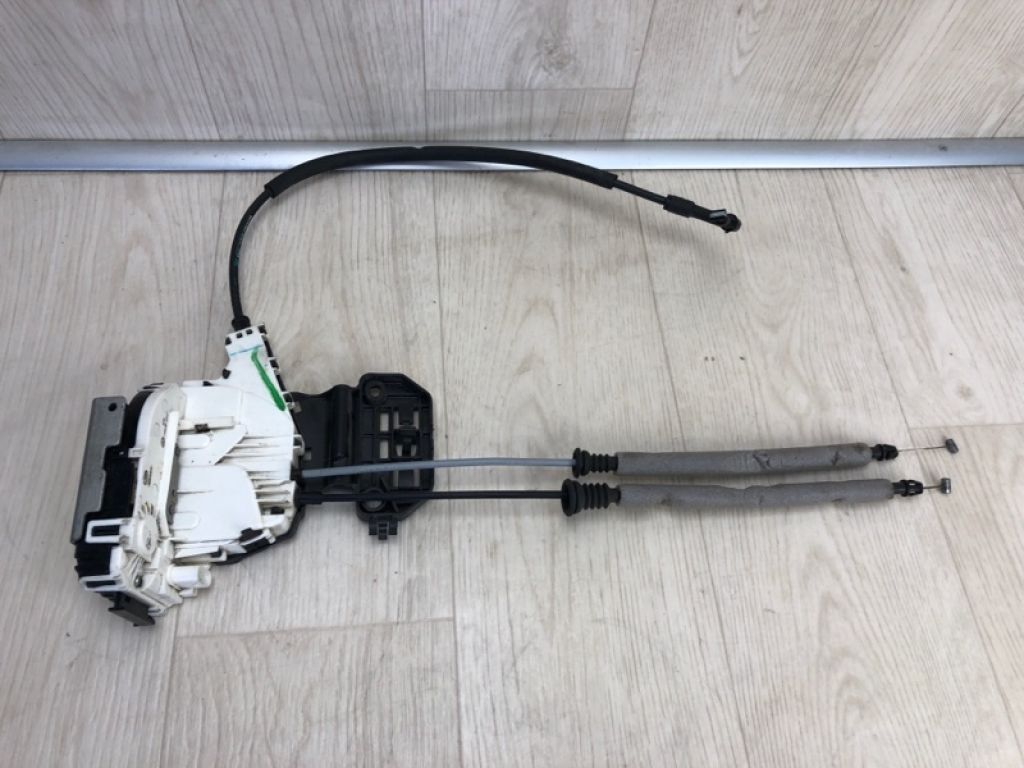 4589915AD | Замок двери задн. лев. JEEP CHEROKEE 14-