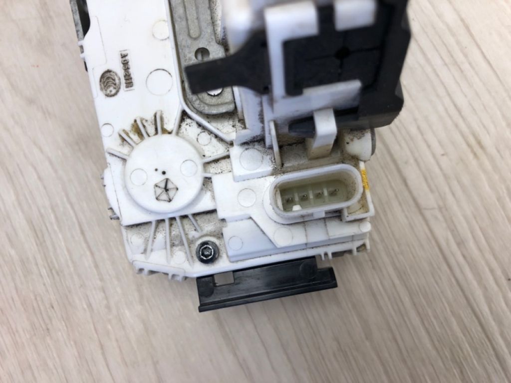 4589915AD | Замок двери задн. лев. JEEP CHEROKEE 14- - Фото 4