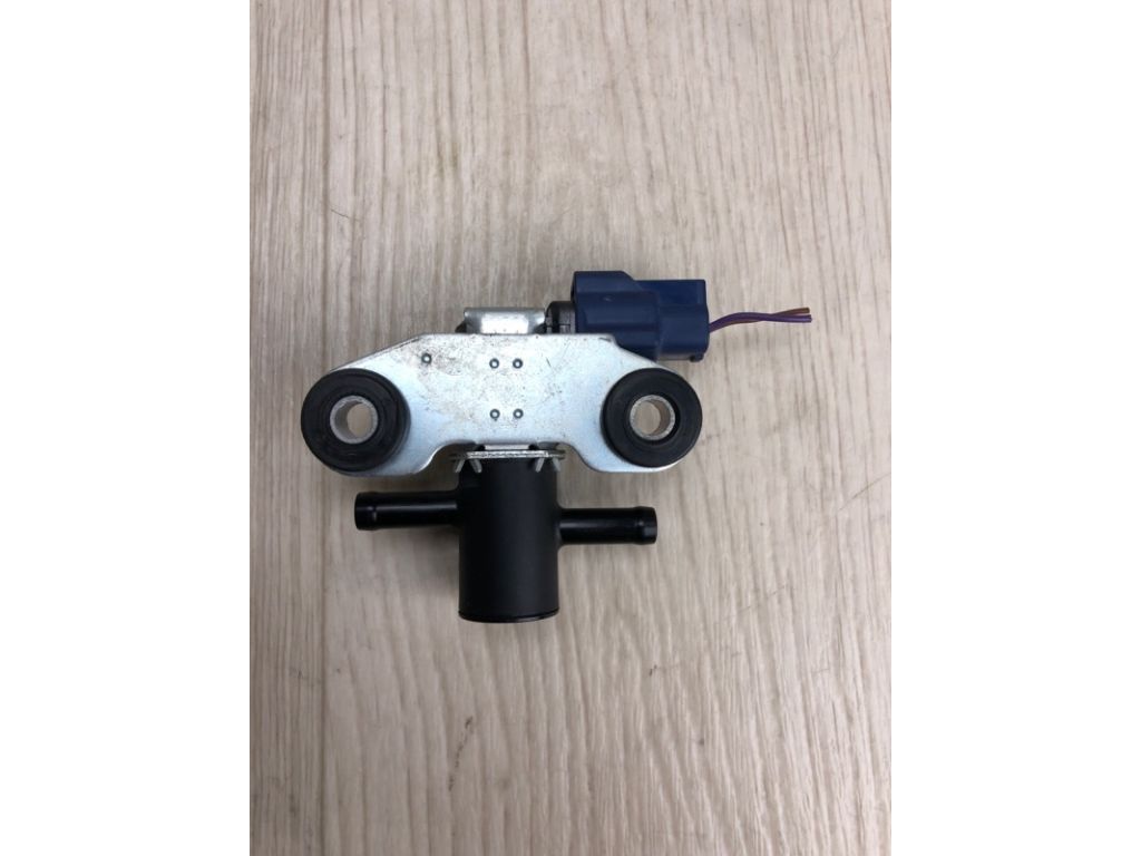 14930-JA10D | Клапан электромагнитный (вакуумный) NISSAN ALTIMA L33 12-18 - Фото 2