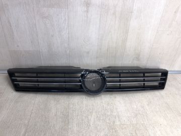 Решітка радіатора VOLKSWAGEN JETTA USA 10-17