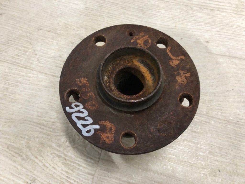 5K0 498 621 | Маточина колеса передн. VOLKSWAGEN JETTA USA 10-17