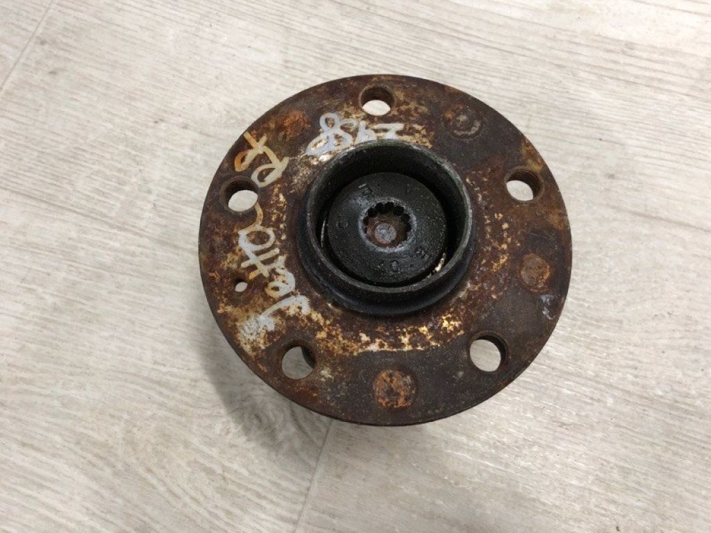 8V0 598 611 A | Ступица задн. VOLKSWAGEN JETTA USA 10-17