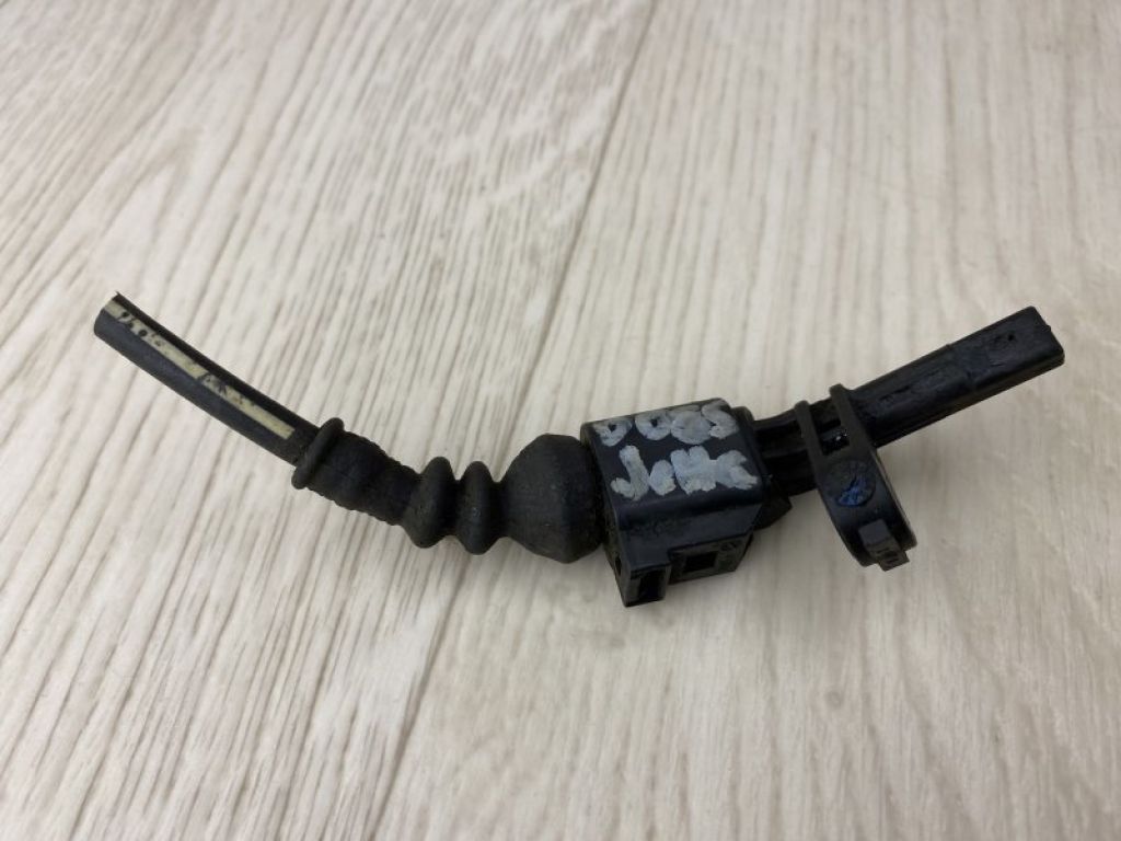 WHT 003 857 | Датчик ABS передн. лев. VOLKSWAGEN JETTA USA 10-17