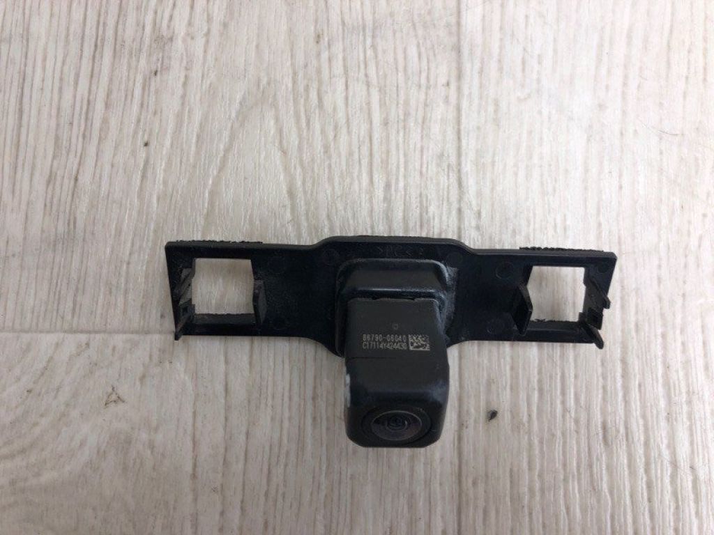86790-06040 | Камера заднего вида TOYOTA CAMRY 55 14-17