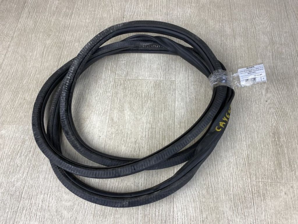 958 537 365 00 | Уплотнитель двери PORSCHE CAYENNE 10-18