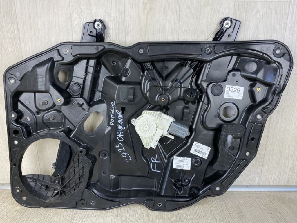958 542 461 02 | Стеклоподъемник передн. прав. PORSCHE CAYENNE 10-18