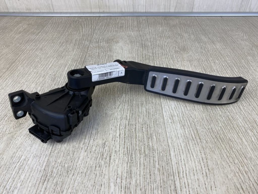 955 423 023 40 | Педаль газу PORSCHE CAYENNE 10-18