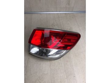 Фонарь наружный задн. прав. NISSAN PATHFINDER R52 12-21