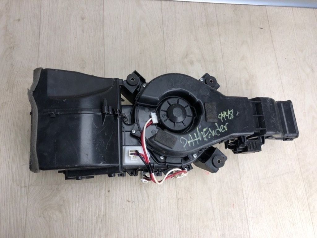 27413-9NJ0A | Корпус печки NISSAN PATHFINDER R52 12-21