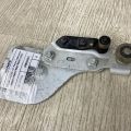 82401-JX00A | Ролик сдвижной двери верхний лев. NISSAN NV200 USA 13-