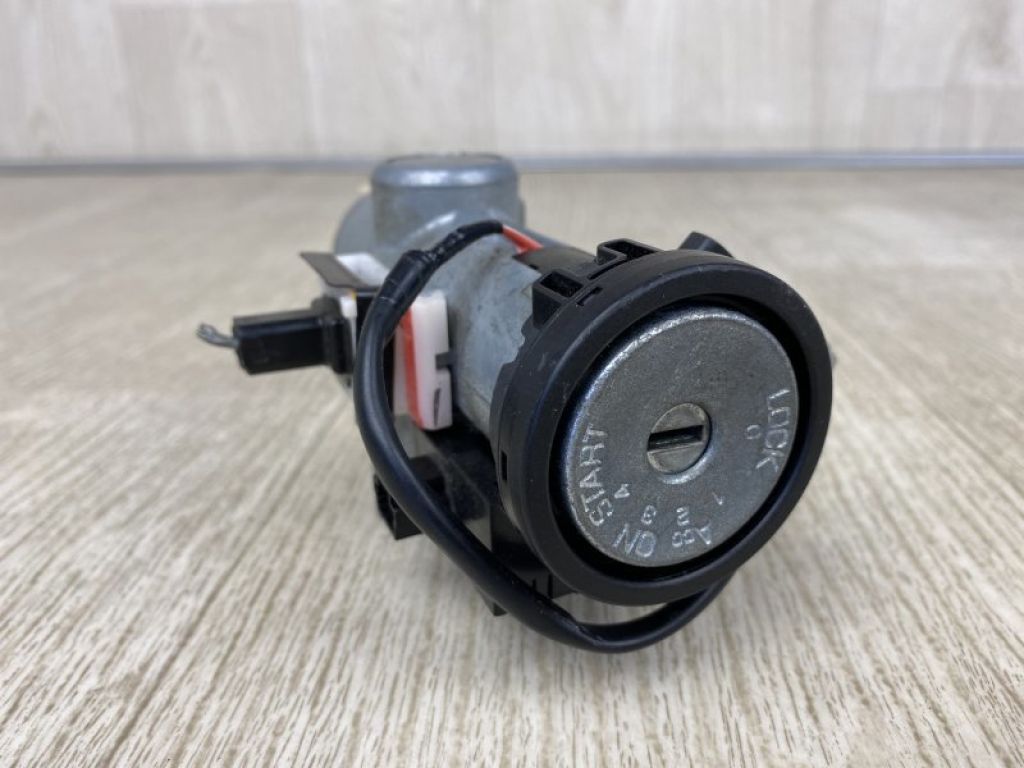 D8700-3LM0A | Замок запалювання NISSAN NV200 USA 13-