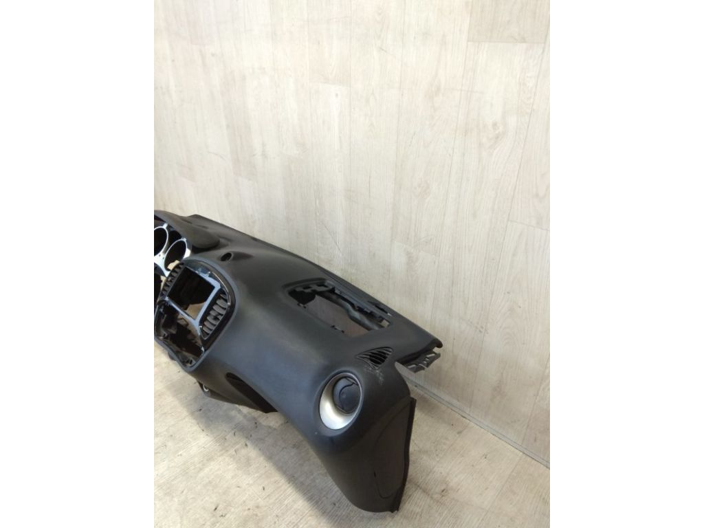 68200-1KA0A | торпедо NISSAN JUKE 10-19 - Фото 4