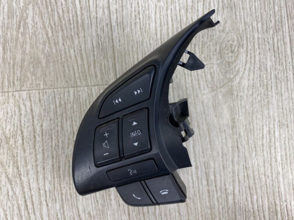 GKK1-66-4M0 | Кнопки на руль MAZDA 6 GJ 12- - Фото 2