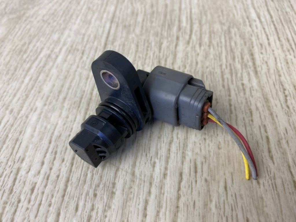 PE01-18-230 | Датчик положення распредвала MAZDA 6 GJ 12-