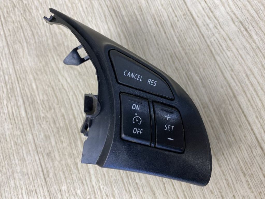 GKK1-66-4M0 | Кнопки на руль MAZDA 6 GJ 12- - Фото 2