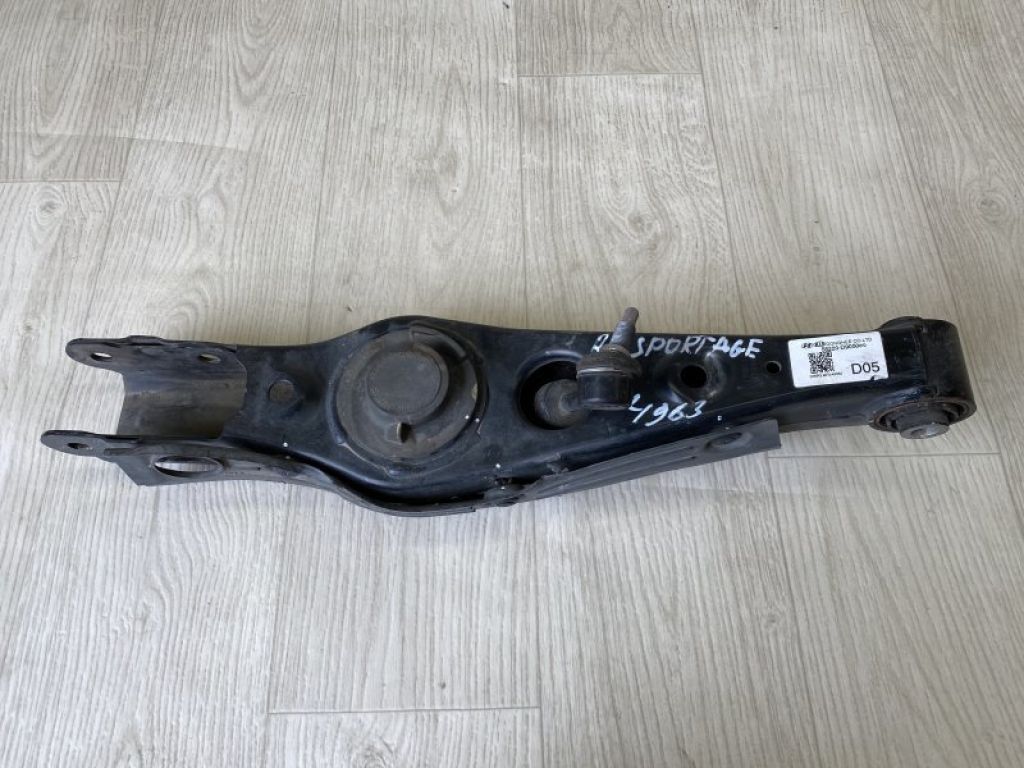 55210-D3050 | Важіль задньої підвіски нижній поперечний прав. KIA SPORTAGE QL 15-21