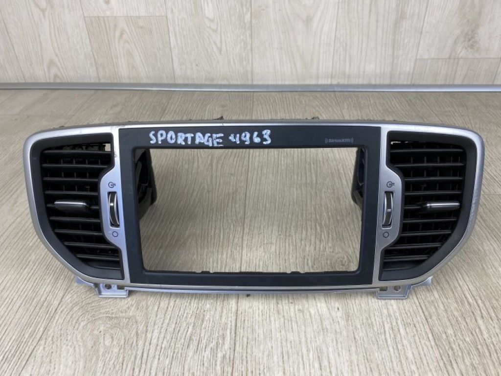 84740-D9200KA1 | Накладка торпедо KIA SPORTAGE QL 15-21