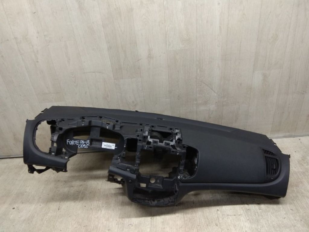 84710-1M250WK | торпедо KIA FORTE/CERATO TD 08-13