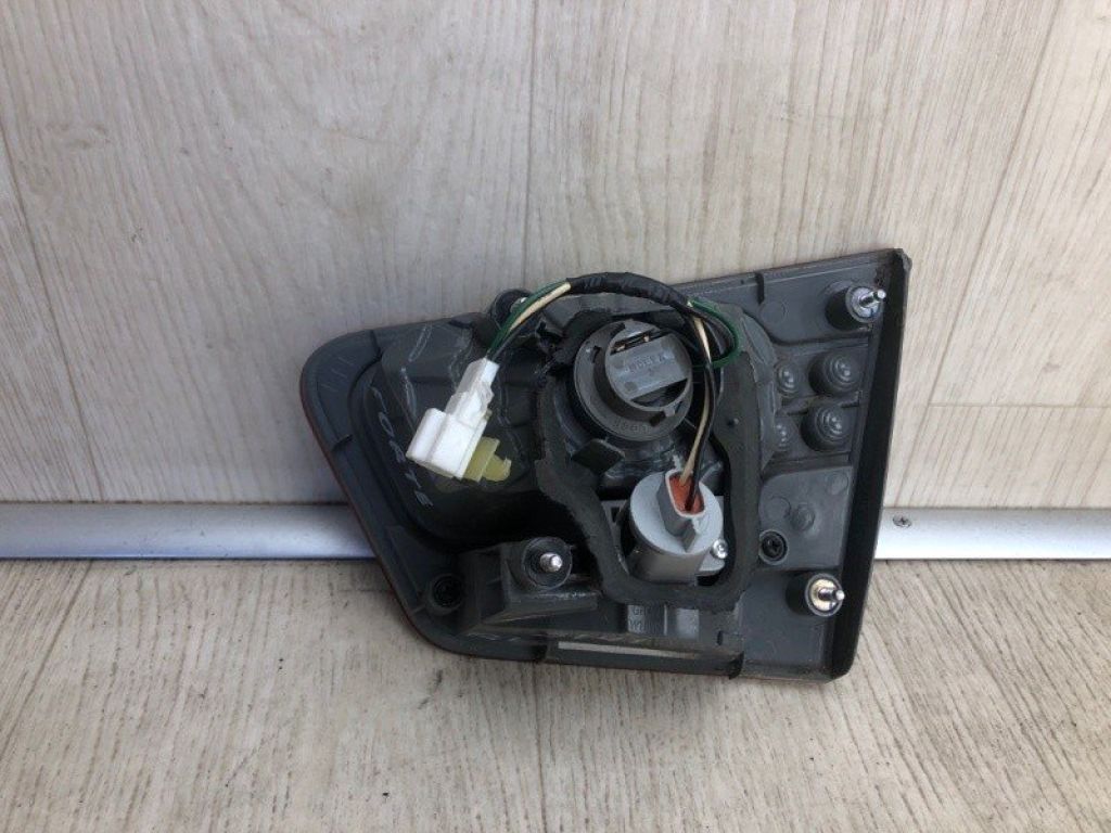 92403-1M000 | Фонарь внутренний задн. лев. KIA FORTE/CERATO TD 08-13 - Фото 7