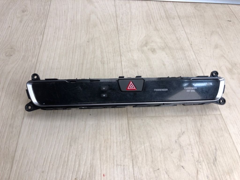 94510-C15004X | Блок кнопок торпедо HYUNDAI SONATA LF 2014-