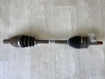 Привід передній лів. HYUNDAI ACCENT RB 10-