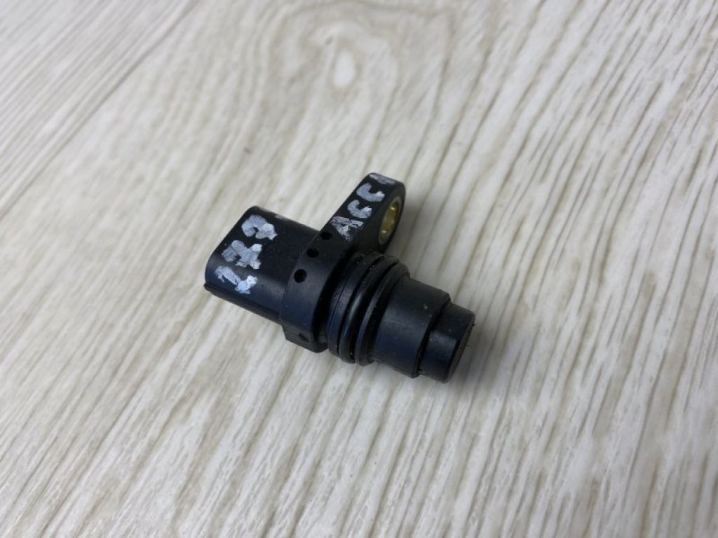 37510-5A2-A01 | Датчик положения распредвала HONDA ACCORD COUPE CT 12-