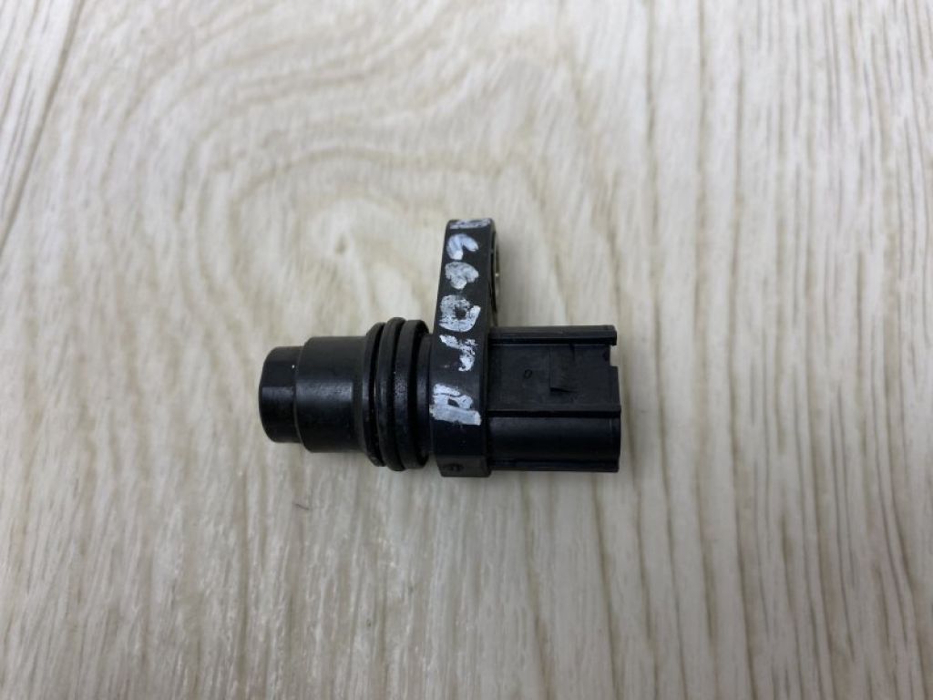 37510-5A2-A01 | Датчик положения распредвала HONDA ACCORD COUPE CT 12-