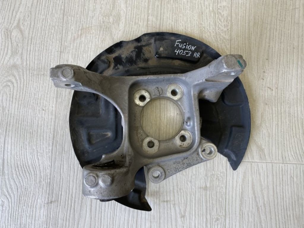 DG9Z-5B758-A | Цапфа задн. прав. FORD FUSION 14-