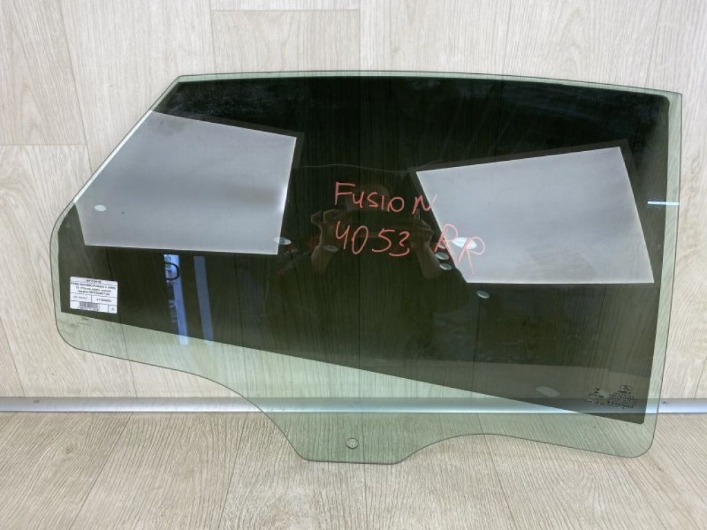 DS7Z-5425712-A | Скло дверей задн. прав. FORD FUSION 14-