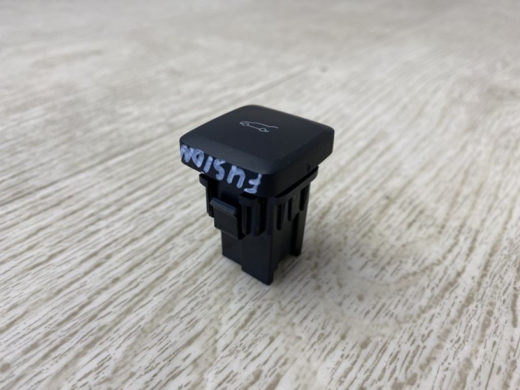 DG9Z-54432A38-AA | Кнопка открывания багажника внутренняя FORD FUSION 14- - Фото 2