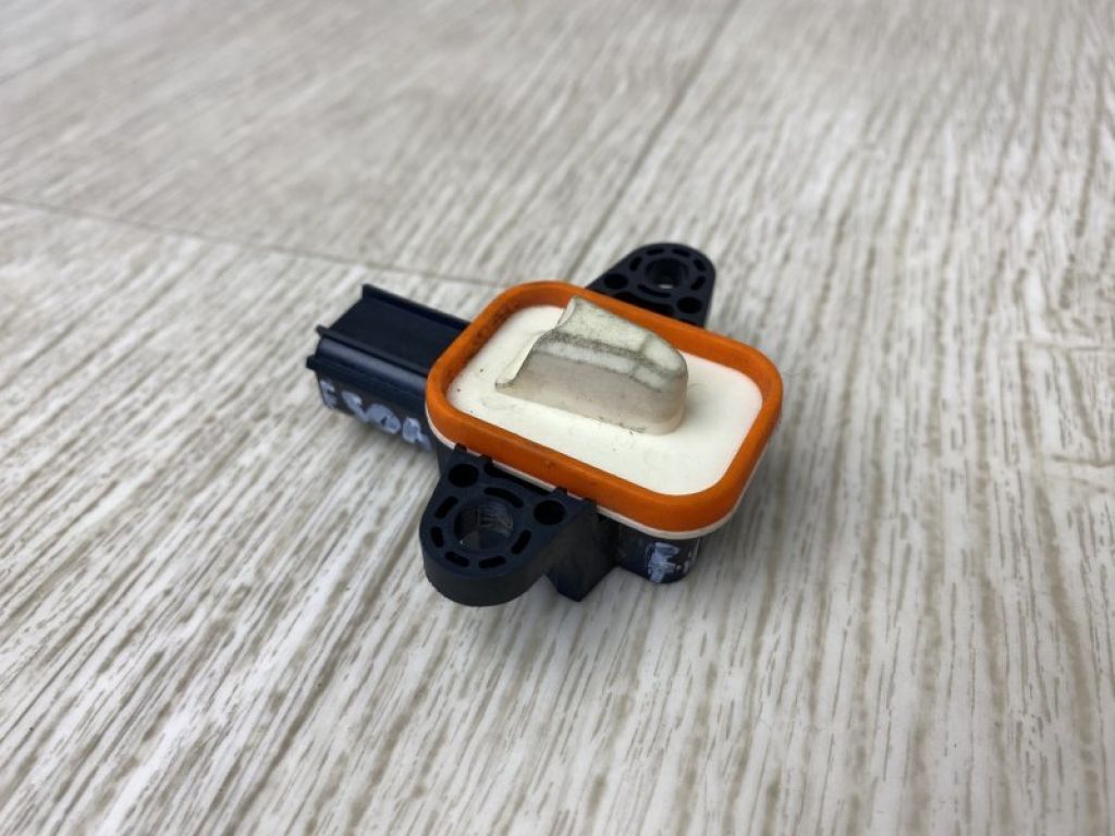 H2GZ-14B345-A | Датчик удару FORD FUSION 14-