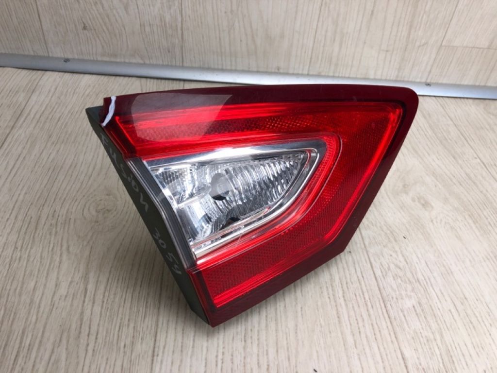 DS7Z-1340-5A | Ліхтар внутрішній задн. лів. FORD FUSION 14- - Фото 2