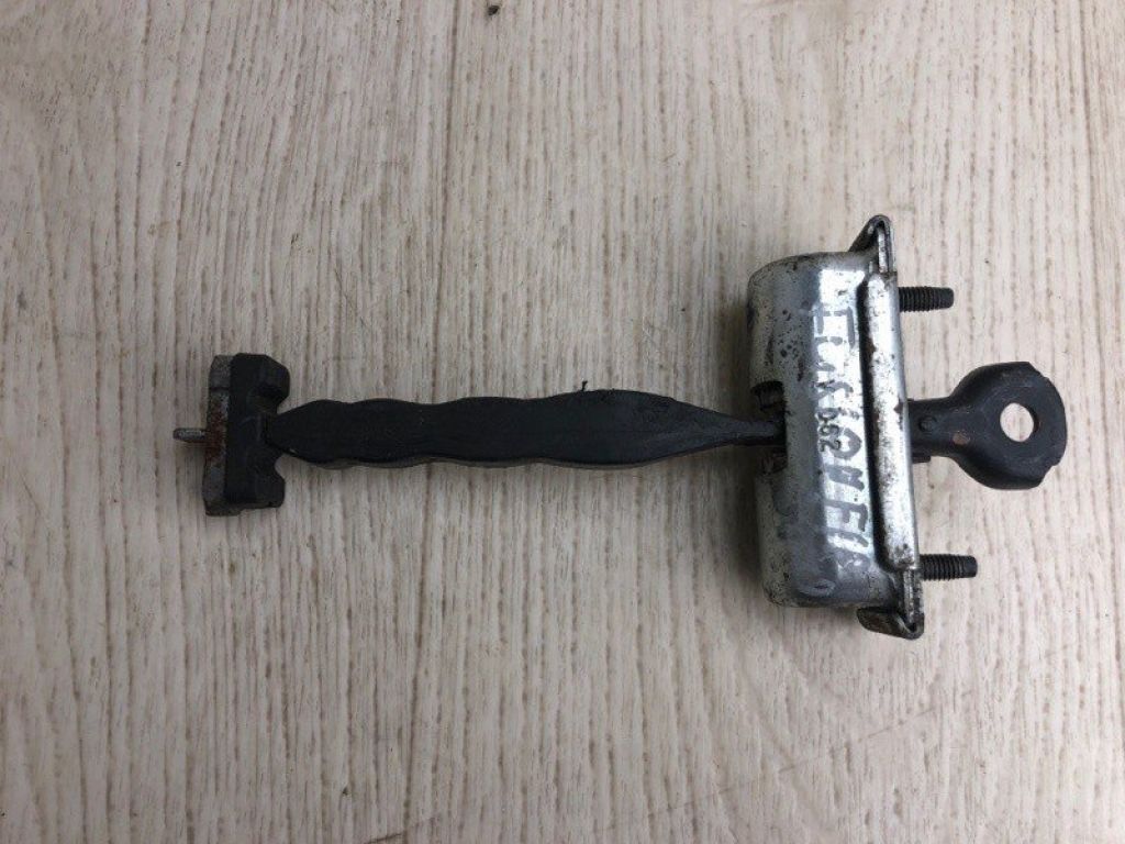 DS7Z-5423552-A | Ограничитель двери передн. FORD FUSION 14-