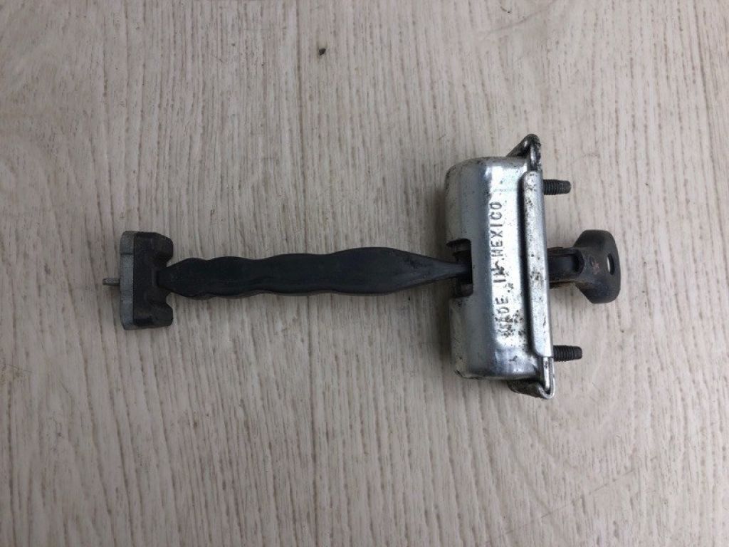 DS7Z-5423552-A | Ограничитель двери передн. FORD FUSION 14-