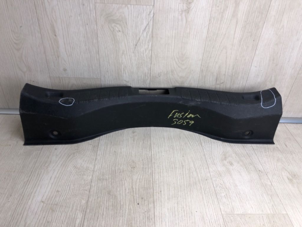DS7Z-5411318-AA | Накладка панели багажника внутренняя FORD FUSION 14-