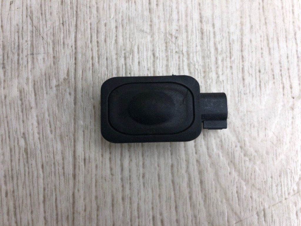 1L2Z-14018-AC | Кнопка відкриття багажника зовнішня FORD FUSION 14-
