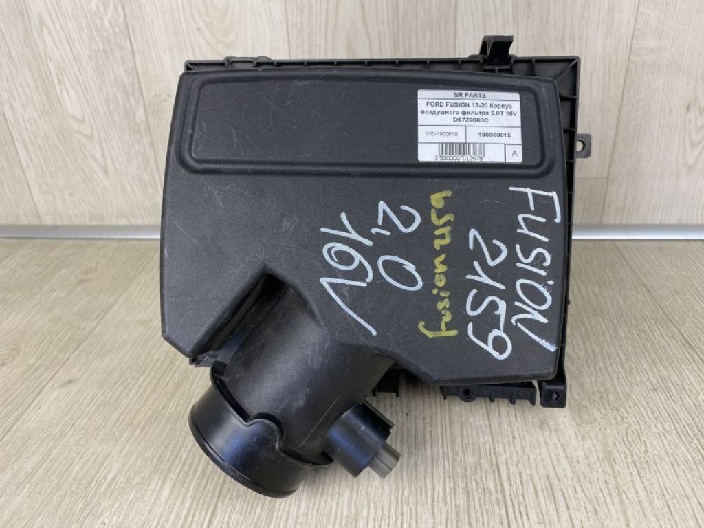 DS7Z-9600-C | Корпус воздушного фильтра FORD FUSION 14-