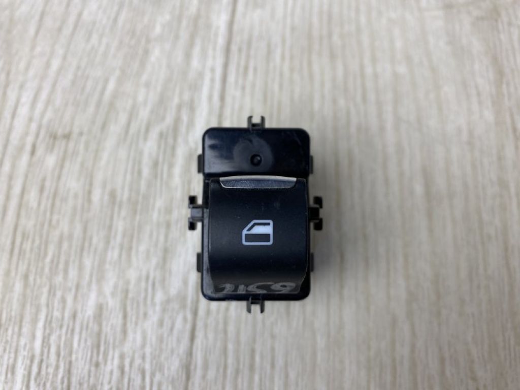 DG9Z-14529-AB | Кнопка склопідіймача задн. FORD FUSION 14-
