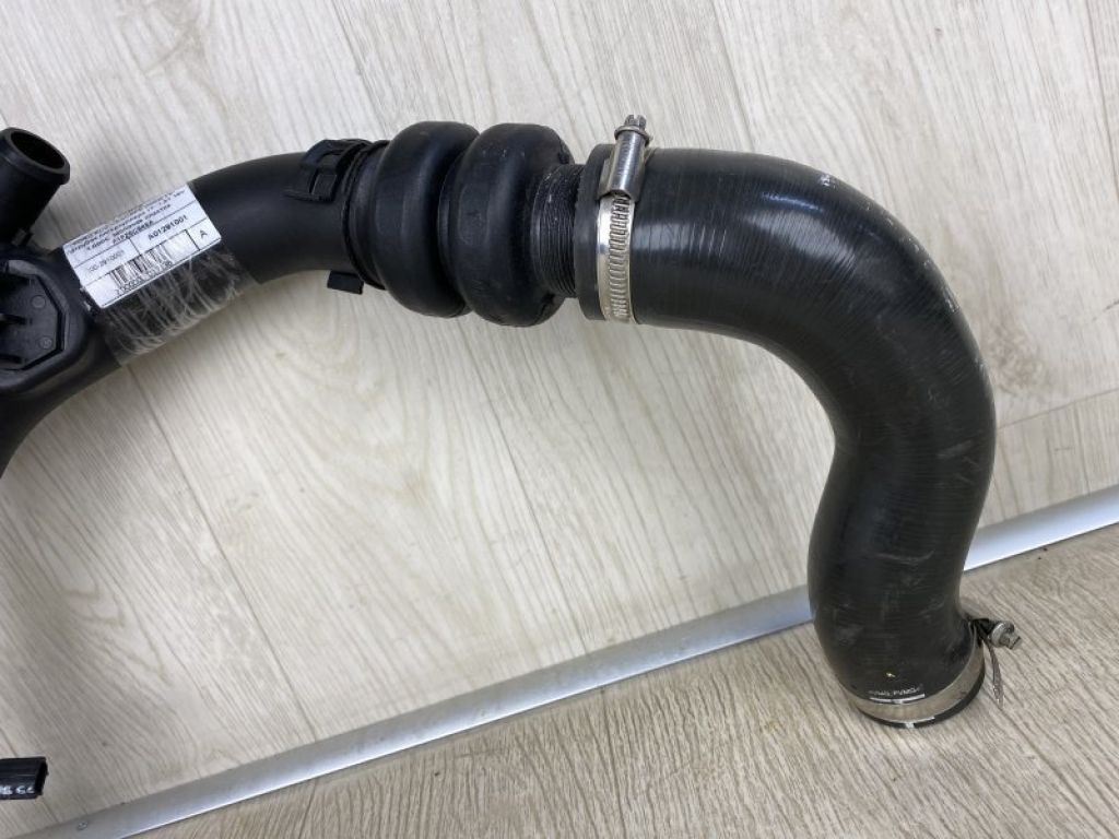 ES7Z-6C646-B | Патрубок интеркулера FORD ESCAPE 12-19 - Фото 3