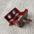 CP9Z-5842900-A | Петля кришки багажника прав. FORD FOCUS 10-18 - Прев'ю 3
